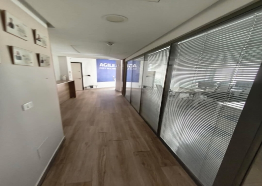 A Vendre Bureau équipé au Lac2 - Bien immobilier à {"id":23,"country_id":219,"name":"TUNIS","slug":"tunis"} - Image 2 - Agence Immobilière New Way