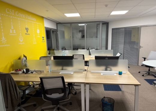 A Vendre Bureau équipé au Lac2