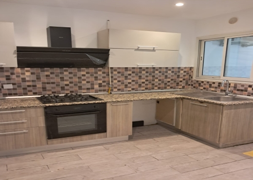 Grand  𝐒+𝟏  𝟖𝟒 𝐦²   𝐚̀ 𝐕𝐞𝐧𝐝𝐫𝐞 - Bien immobilier à {"id":1,"country_id":219,"name":"ARIANA","slug":"ariana"} - Image 4 - Agence Immobilière New Way